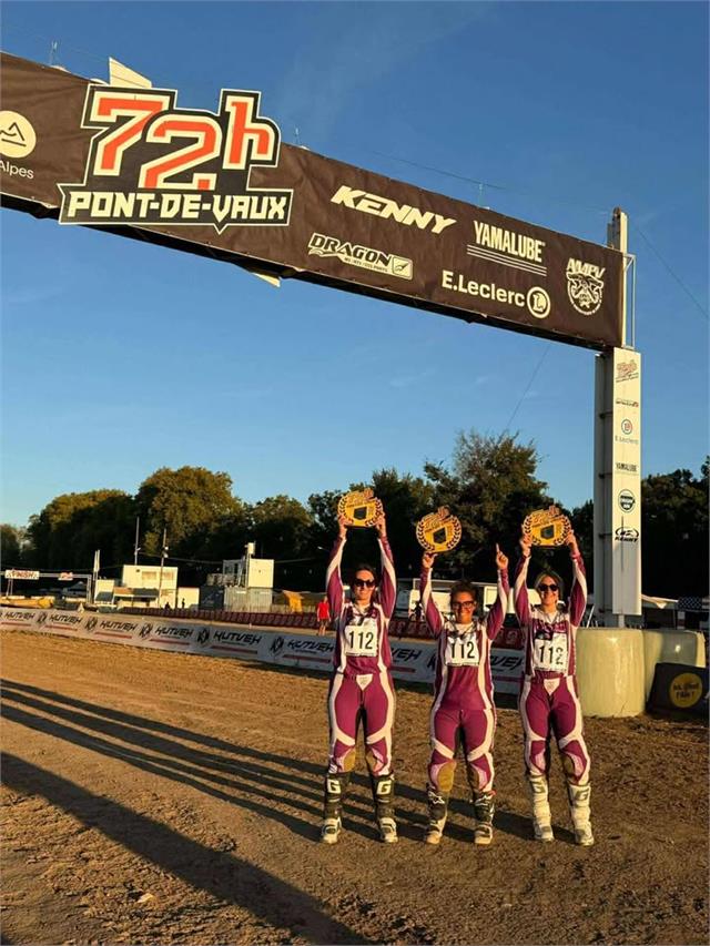 Nicole and team PDV 2025 under finish gantry